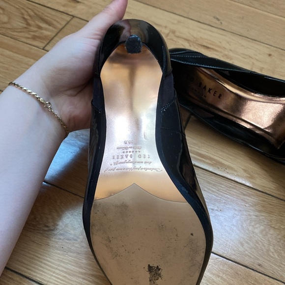 Ted Baker Heels size 38.5 only worn twice - Picture 3 of 5